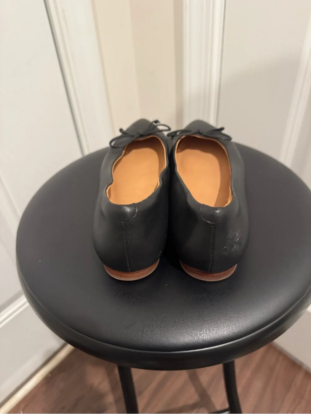 Quince Black Leather Ballet Flats with Bow size 5